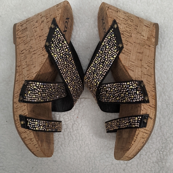 Brown and gold Studded wedge sandals - Picture 2 of 5